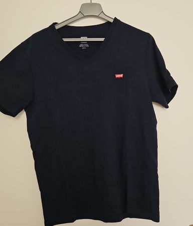 Levi's T-Shirt V-Ausschnitt dunkelblau Grösse S , neu