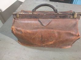 Antike Leder-Arzttasche, Vintage, Sammlerstück, Reisegepäck
