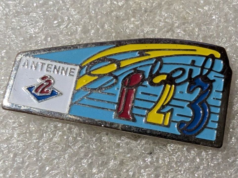 Placchette & Badge: Ansteckpin 207: Antenne 2 – Usato da Oppligen venduto da Pin-Fall-Shop
