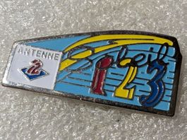 Ansteckpin 207: Antenne 2