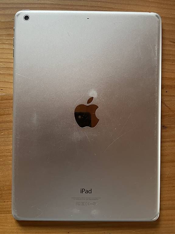Tablet PC: iPad Air Model A1474 mit 32GB – Gebraucht aus Gümmenen von Ragusa64 1