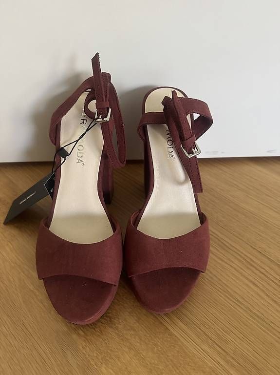 Damenschuhe: High Heels - Bordeaux- Neu – Neu und originalverpackt aus Möriken AG von naza06