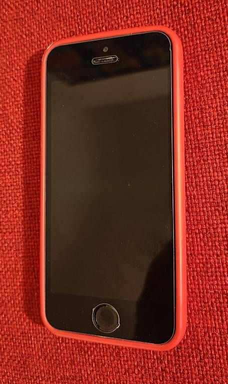 Telefoni cellulari / Smartphones: iPhone SE 64GB – Usato da Dietikon venduto da Sailsoft