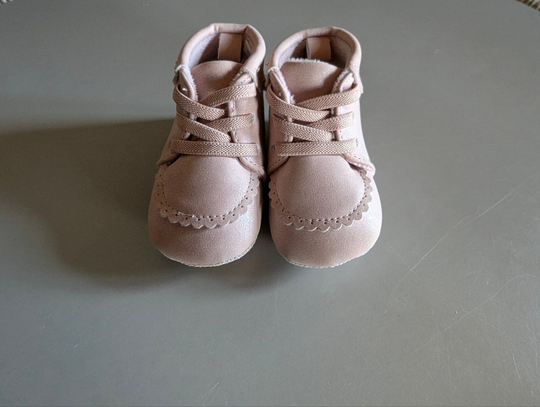 Scarpe per ragazzi: Chaussures bébé taille 3-6 mois – Nuovo (secondo la descrizione) da Lausanne venduto da avaria