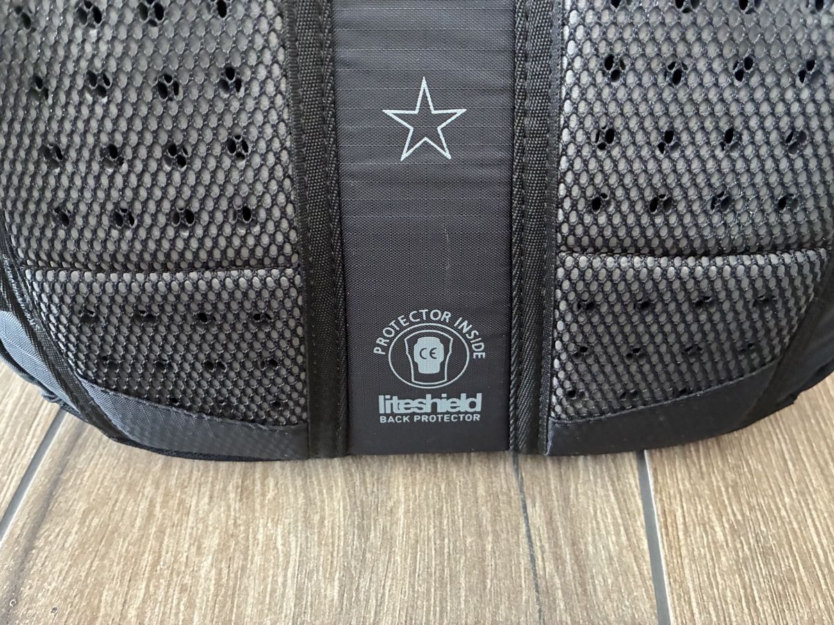 Evoc Zaini: Evoc Rucksack mit Protektor – Nuovo (secondo la descrizione) da Neuendorf venduto da nischa26 7