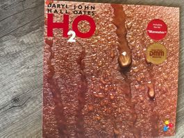 M19/Hall & Oates H2O