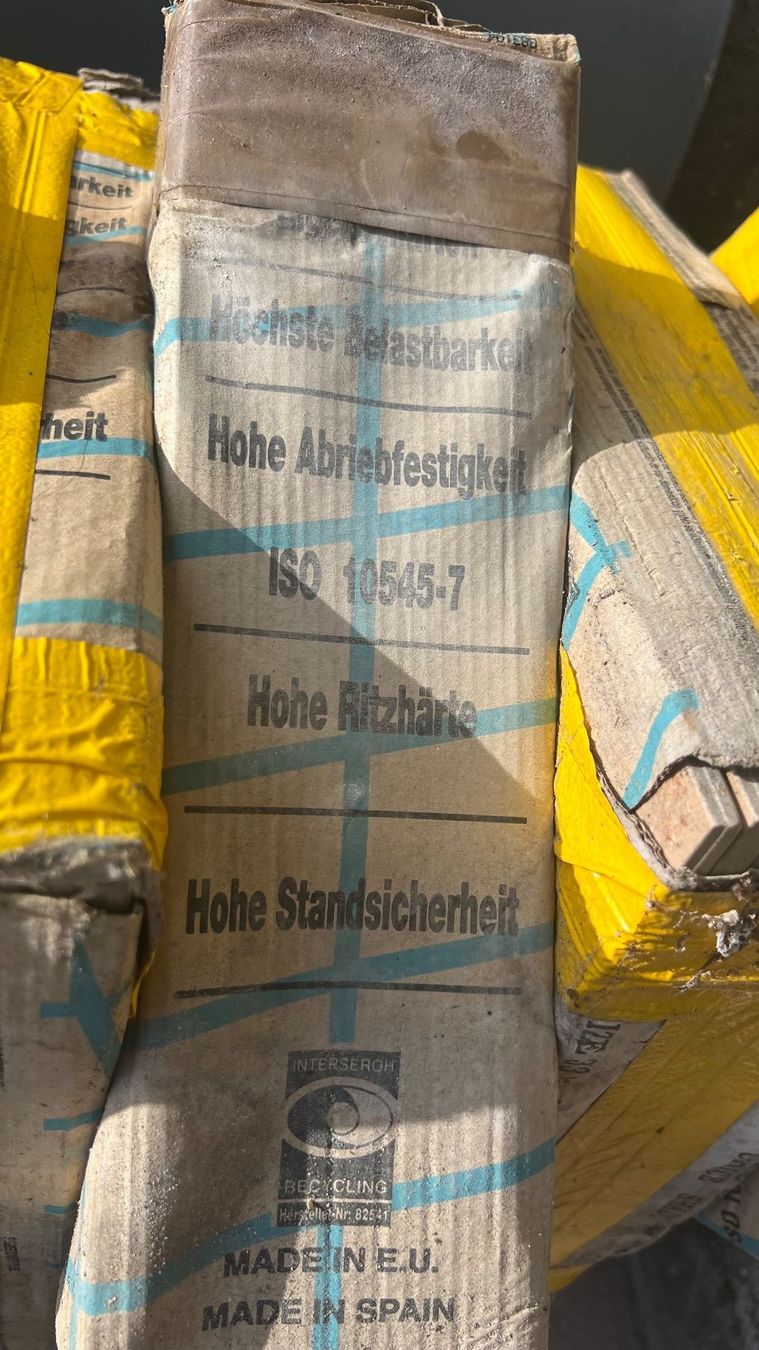 Rivestimenti per pavimenti: 96 Bodenplatten 33x33cm Steinoptik braun/grau NEU – Nuovo e nell'imballaggio originale da Schübelbach venduto da Dolly990_2 6