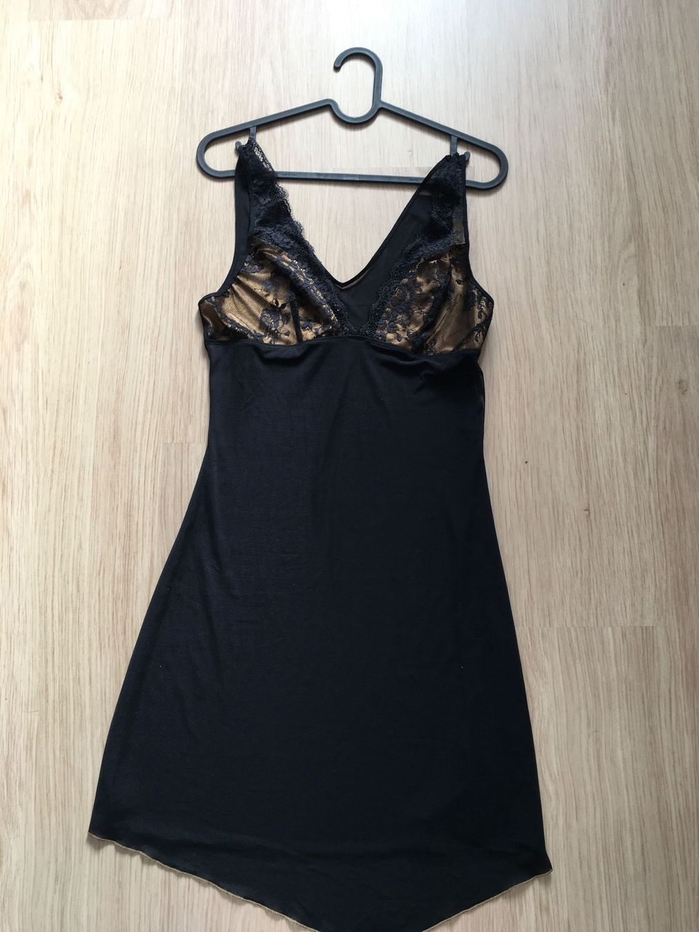 Altra biancheria intima: Schwarzes Negligé mit Spitze Gr. S - elegant & sexy – Usato da Frenkendorf venduto da klourenco
