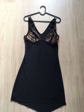Schwarzes Negligé mit Spitze Gr. S - elegant & sexy