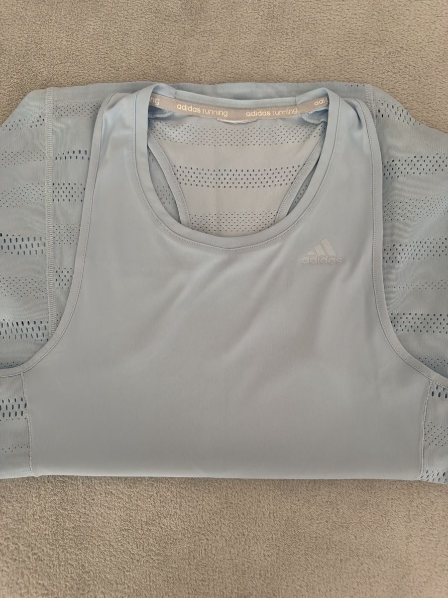 Adidas Top: Light Blue Top Size S Adidas – Usato da Zürich venduto da mcdcd 1