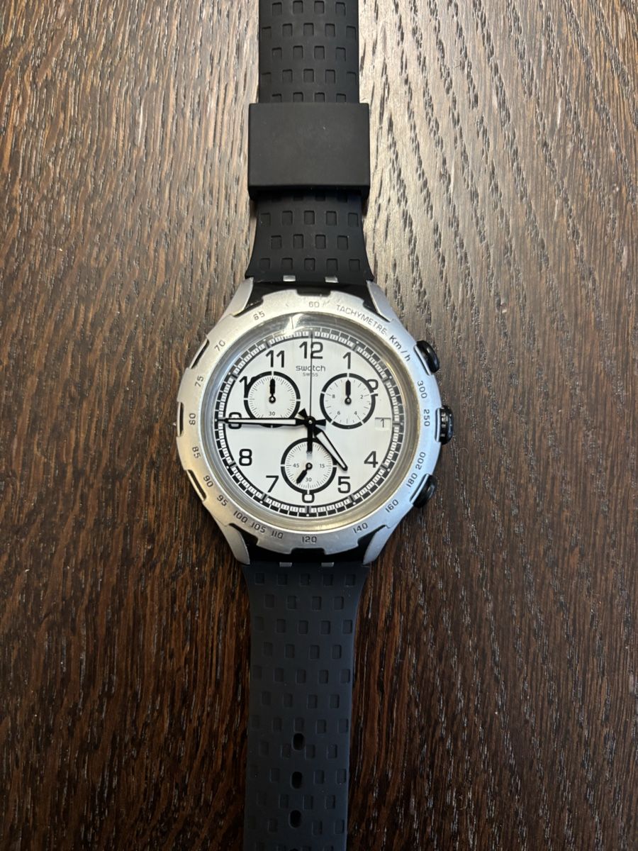 Swatch Orologi: Swatch YYS4020AG Black ATTACK – Usato da Emmen venduto da H.Bettina