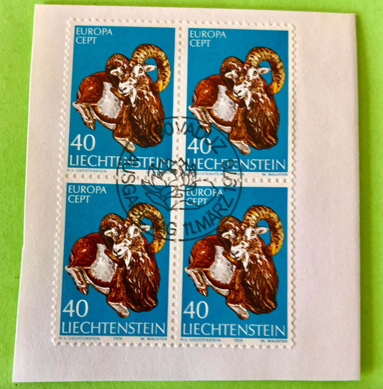 Tutti i francobolli: Briefmarken aus Liechtenstein 4 er Block mit Papier  – Usato da Aarau venduto da Angi-007