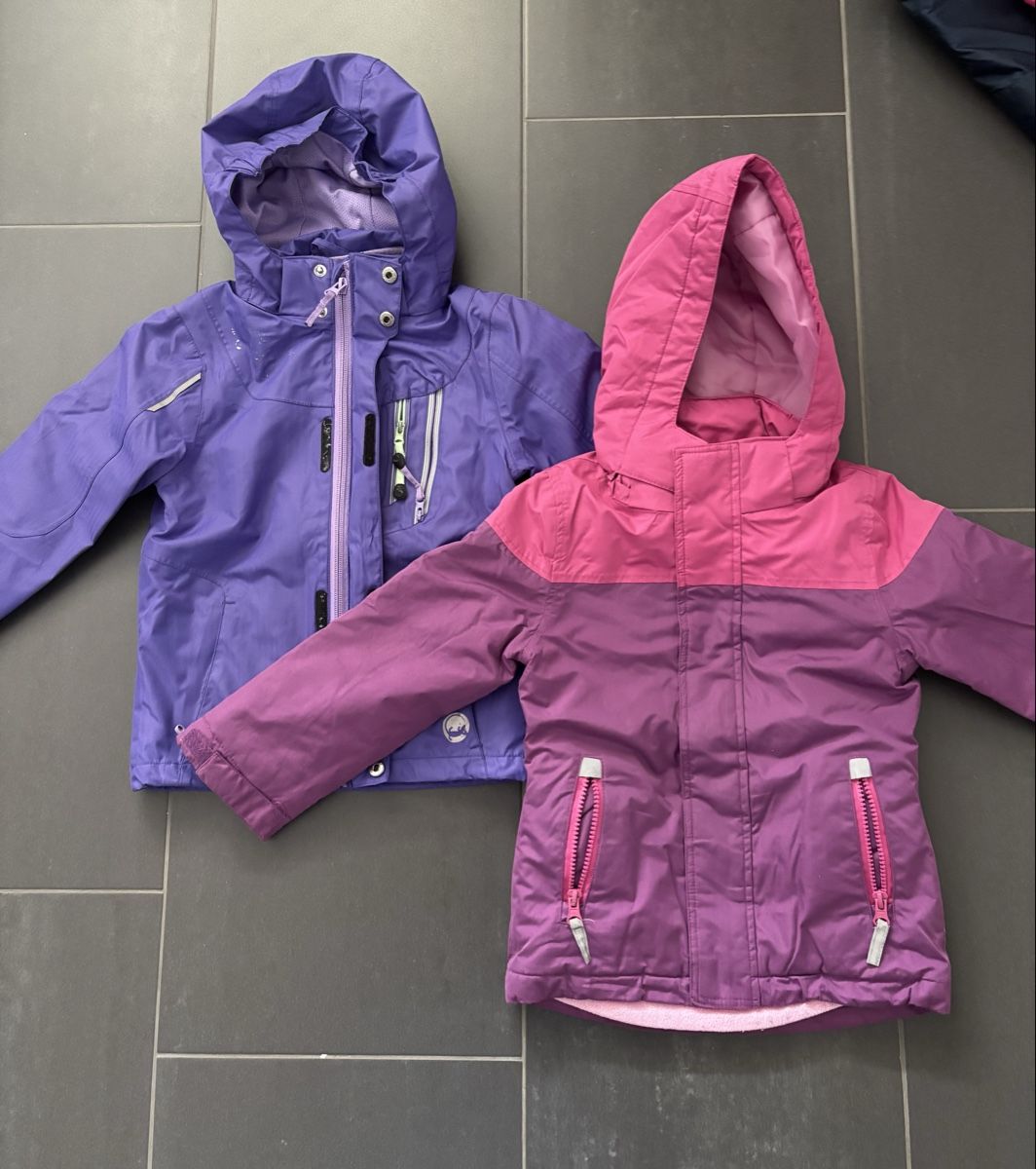 Vestes & Manteaux: Winterjacken Grösse 104 – D'occasion à Niederwangen b. Bern par muidop