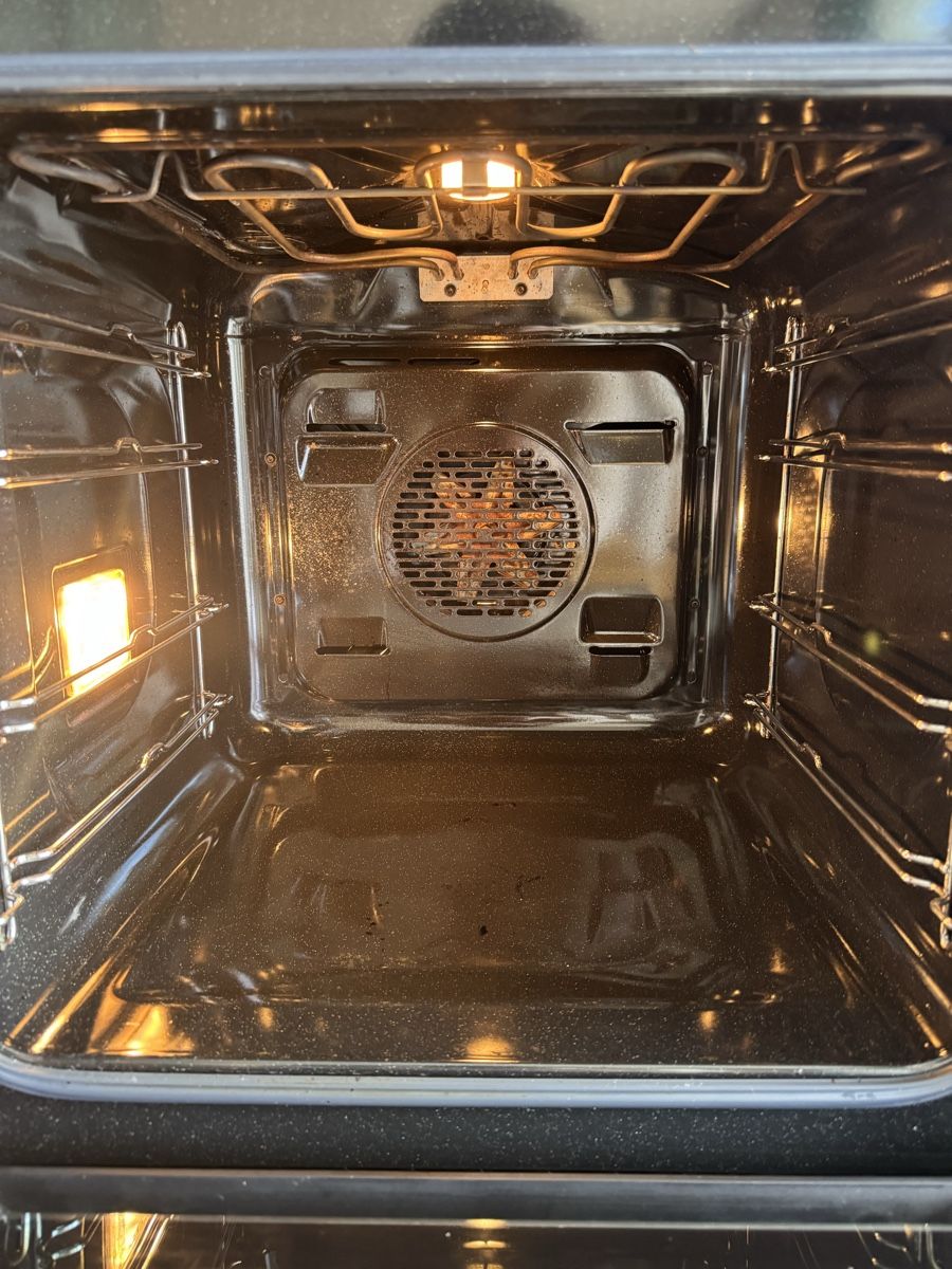 V-Zug Backöfen: Backofen V-ZUG Combair V600 Baujahr 2020 – Gebraucht aus Uhwiesen von iammusician 2