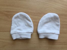 Baby Fäustlinge weiss Grösse 0-3 Monate