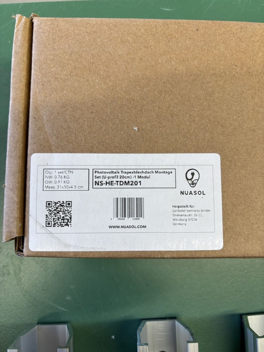 Supporti a parete: 2x Montageset für ein PV-Modul – Nuovo (secondo la descrizione) da Schübelbach venduto da pa2_p82q 1
