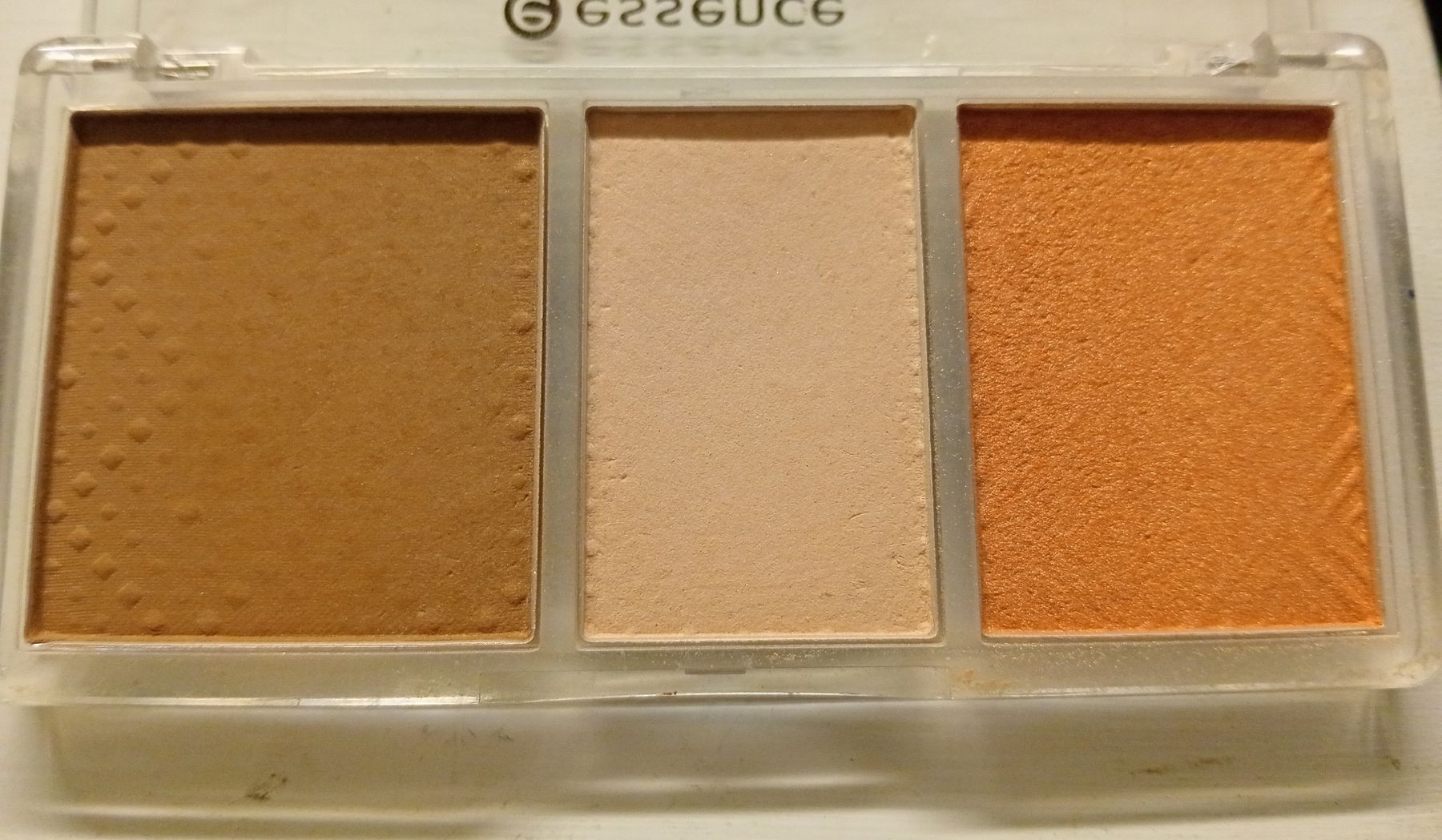 Make-up: Essence Shape Your Face Kontur Palette – Usato da Allschwil venduto da Evgeniia78 1
