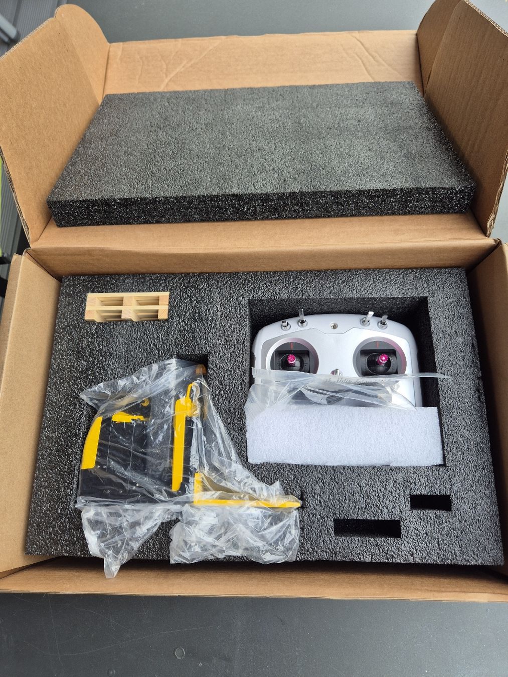 Modellismo RC: 1/14 Elektrischer Gabelstapler – Nuovo e nell'imballaggio originale da Horw venduto da toretto02 2