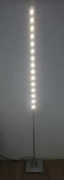 Minimalistische Stehlampe aus Chromstahl mit LED, Top