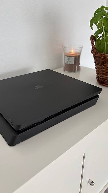 Sony Consoles: Sony PS4 Slim 1TB – D'occasion à Bellinzona par Zapatou 2