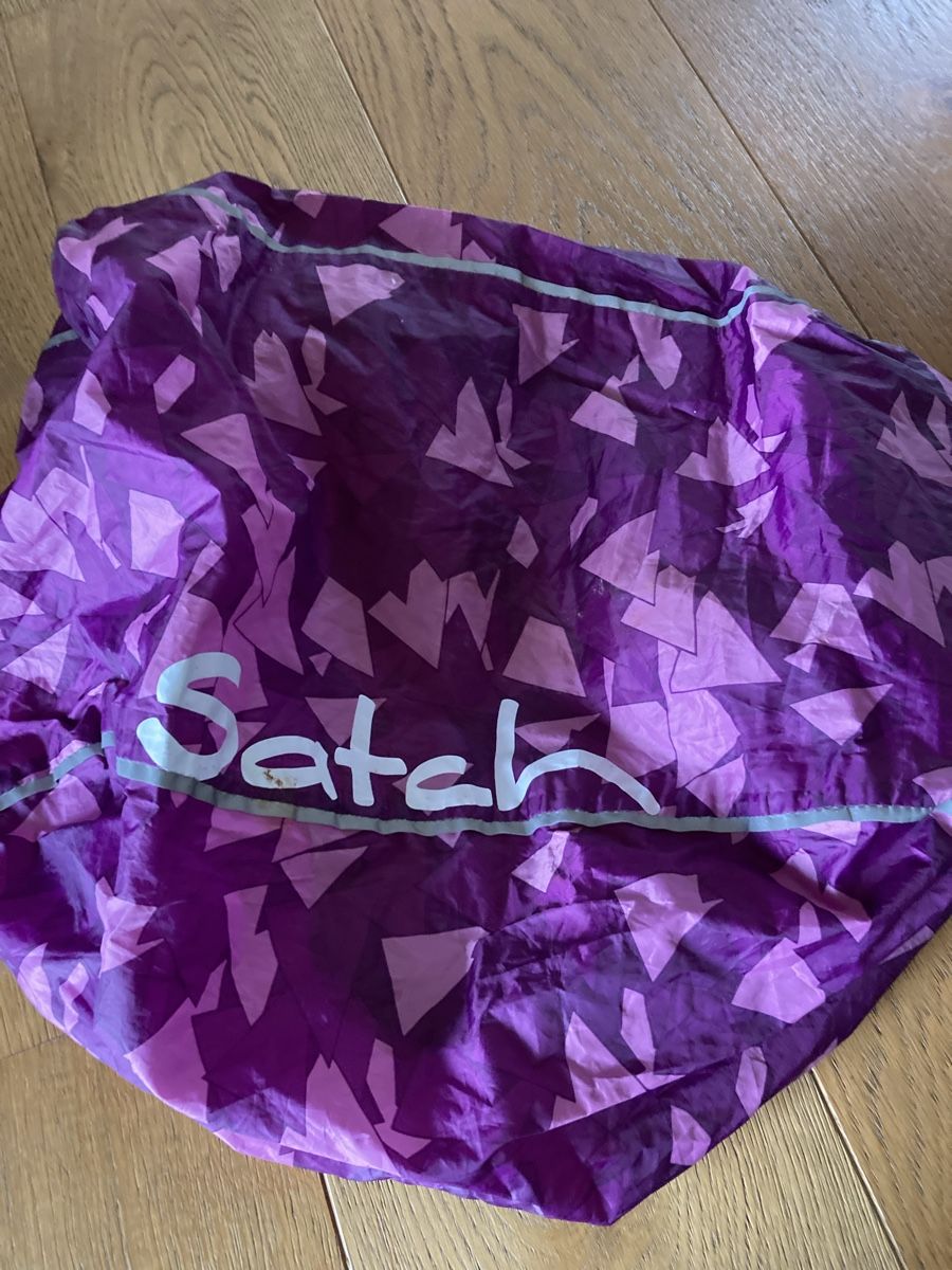 Satch Borse & Zaini: Satch Schulrucksack inkl. Etui und Regenhülle – Usato da Neudorf venduto da willi26 5