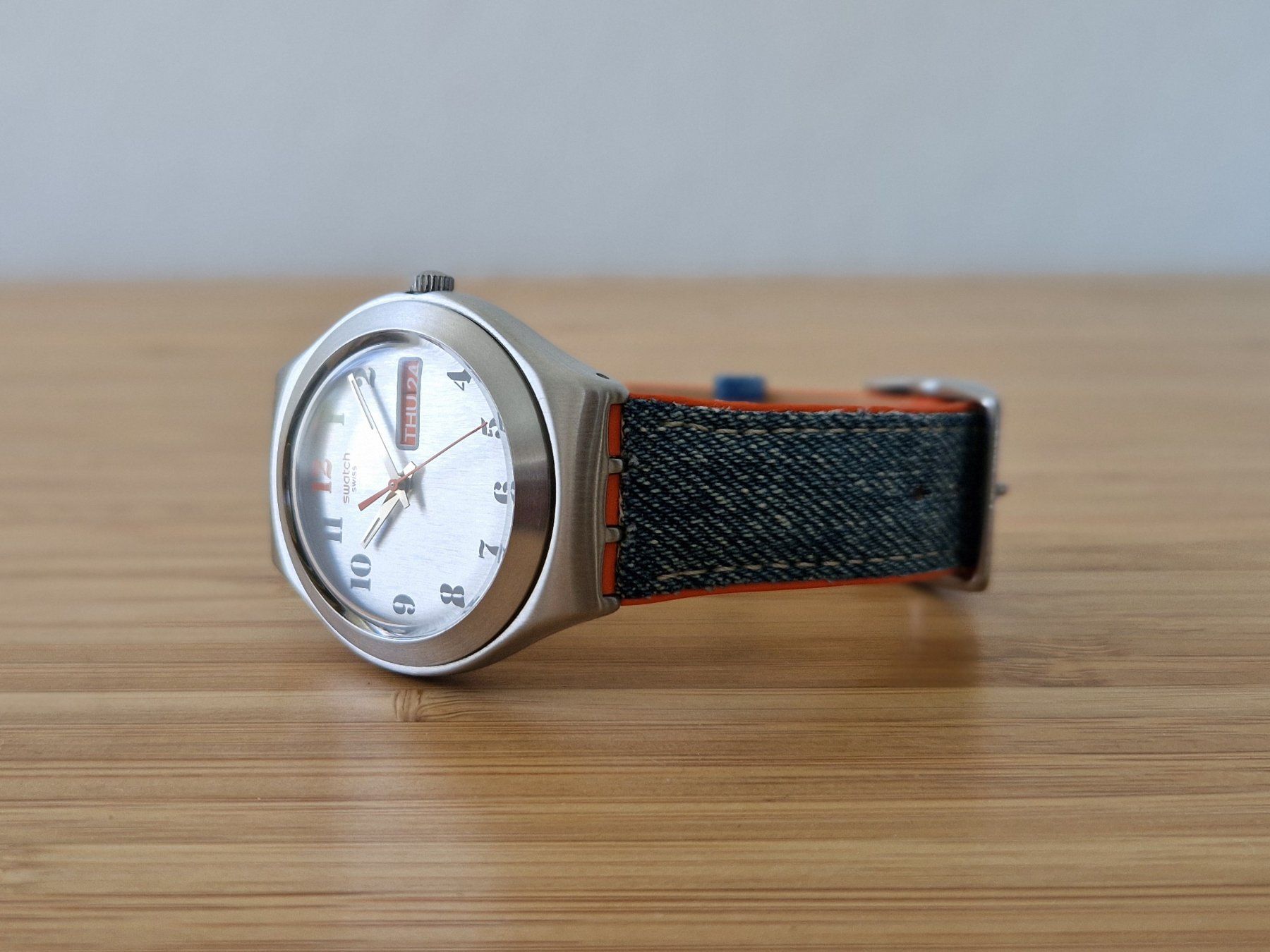 Swatch Orologi: Swatch Jeans Me – Nuovo (secondo la descrizione) da Dulliken venduto da legacybuyer 2