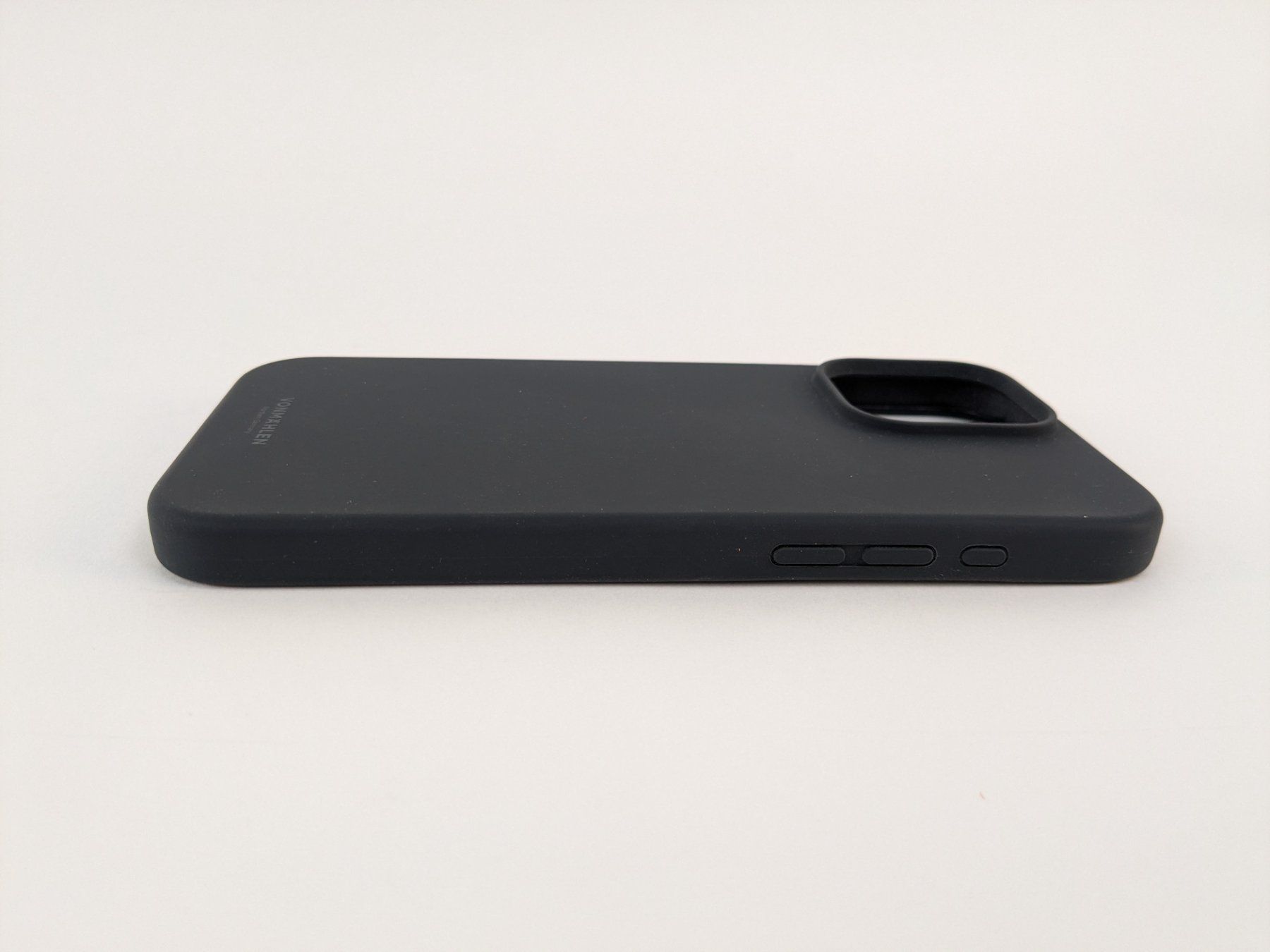 Cover & Protezioni schermo: VONMÄHLEN Soft Silicone Case iPhone 16 Pro Max – Nuovo (secondo la descrizione) da Dintikon venduto da Restwert_Dintikon 4
