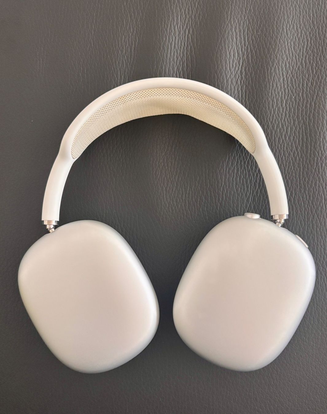 Apple Cuffie: Air Pods Max gekauft 11.09.2023 – Usato da Bern venduto da West73