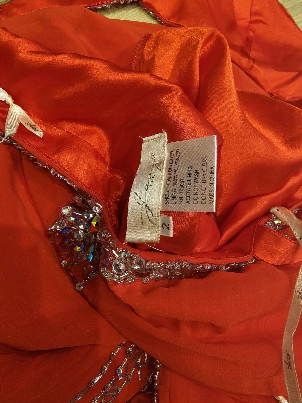 Kleider: abendkleid – Gebraucht aus Grosshöchstetten von Qenko 2