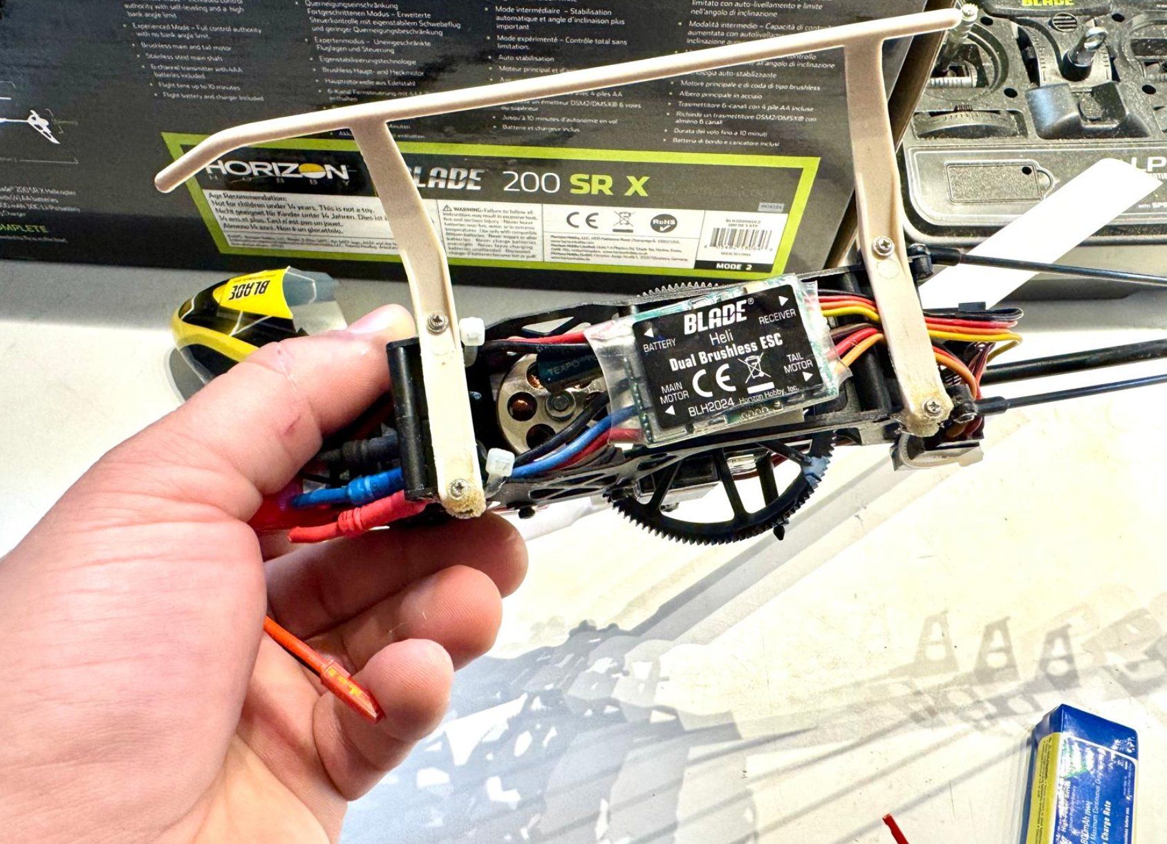 E-Flite RC Modellbau: hélicoptère Blade 200 SRX eflite – Defekt aus Lausanne von Techobby 2