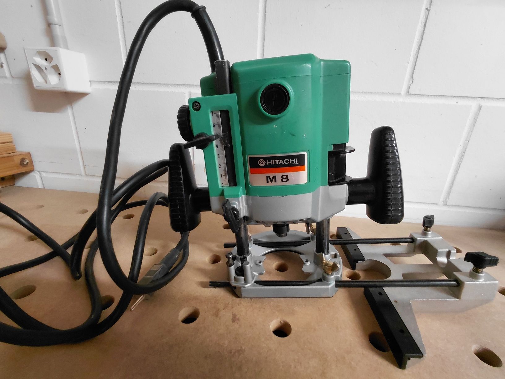 Alle Maschinen: Oberfräse Hitachi M8 – Gebraucht aus Schafhausen i.E. von bjli 2