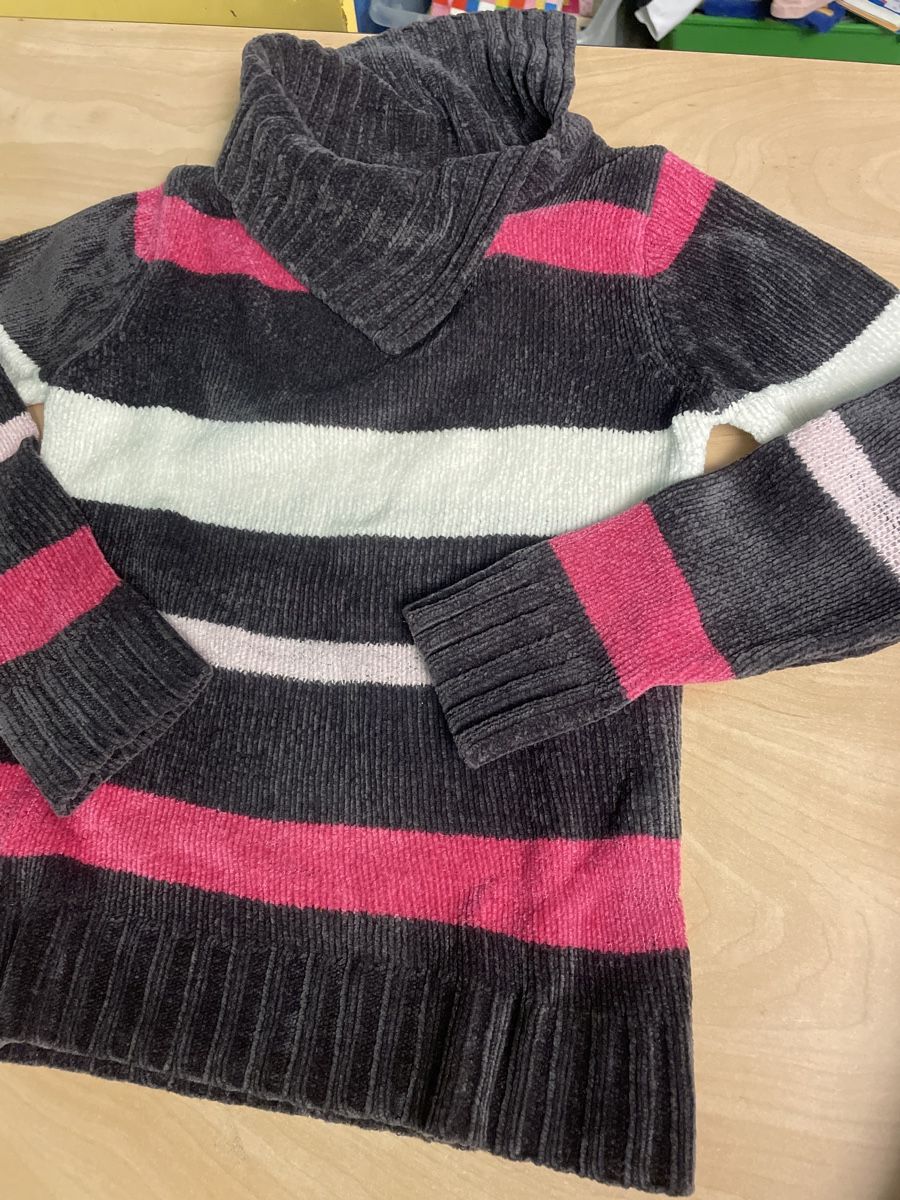 C&A Lotti & Set di vestiti: Süsses Set Weste & Pulli Gr. 116 Topolino/C&A – Usato da Obergerlafingen venduto da cabo4 1