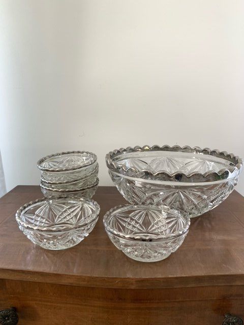 Set di piatti: Diamanten Schnitt Glas Dessert Set mit versilbertem Rand – Usato da Wängi venduto da Lacangreja1 1
