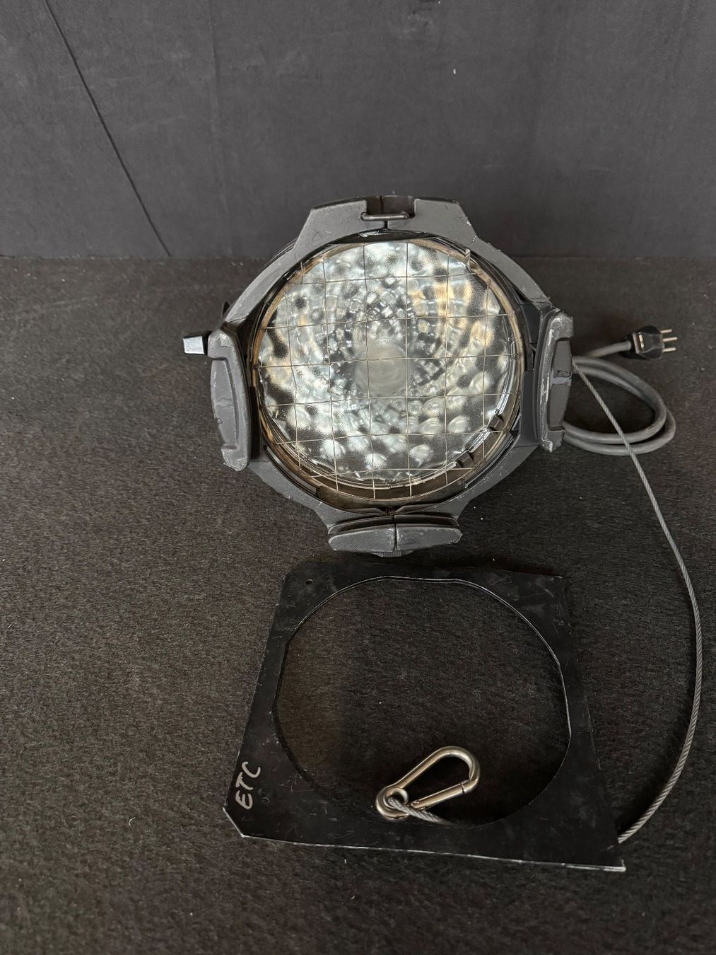 Scheinwerfer: Occasion Scheinwerfer ETC Source-Four ParNEL 750W – Gebraucht aus Urtenen-Schönbühl von nuancegmbh 1