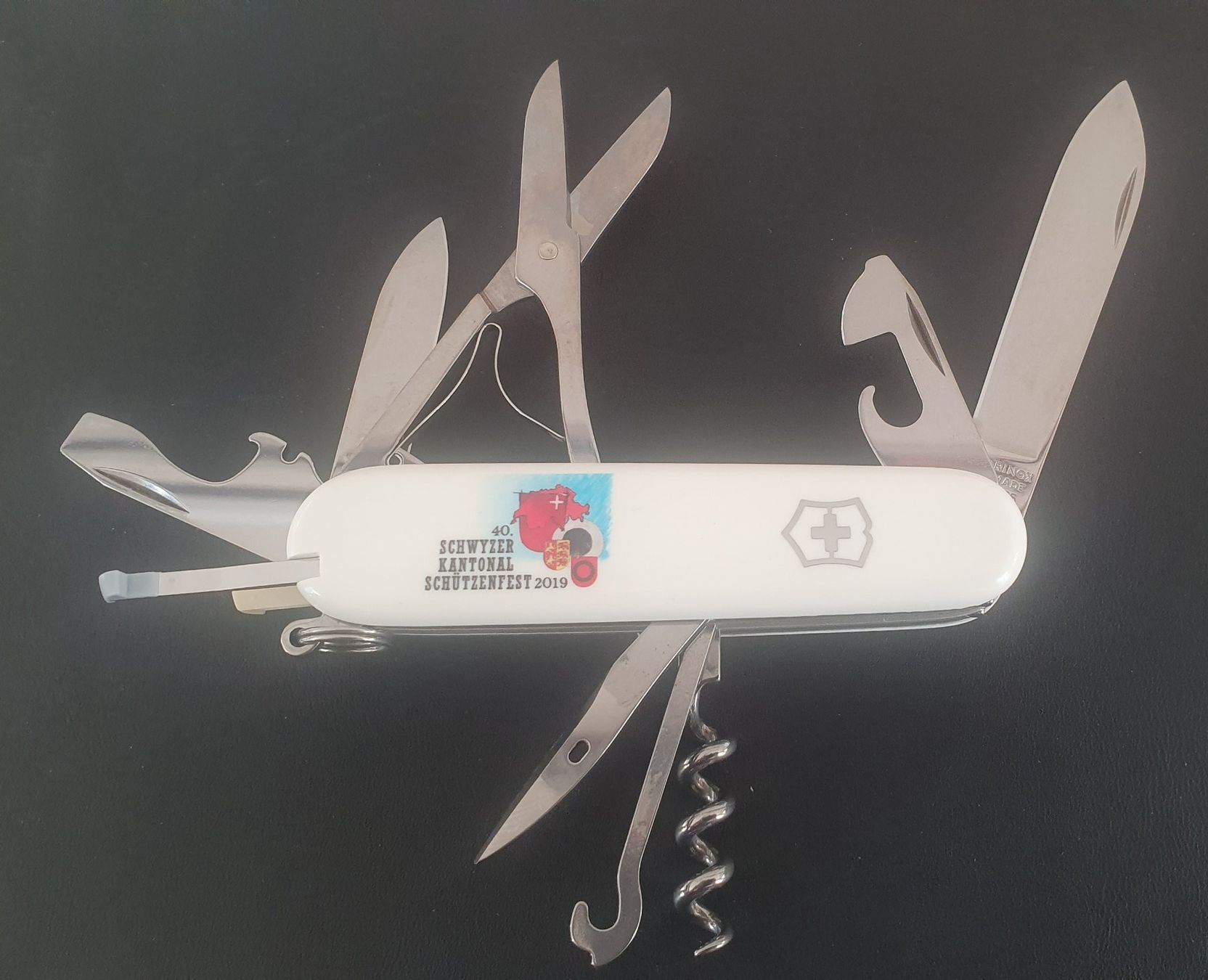 Victorinox Coltelli tascabile: 4 Victorinox / Wenger Sackmesser mit Logo – Nuovo (secondo la descrizione) da Härkingen venduto da MarianneSi 6