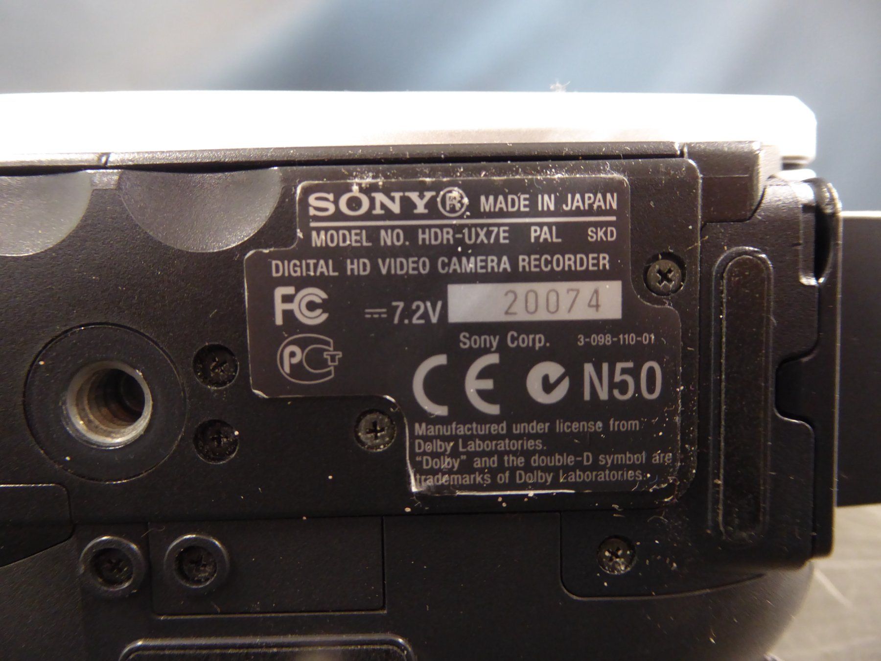 Sony Videocamere: Sony Camcorder Handycam HDR-UX7E – Usato da Basel venduto da bk_brockibasel 7