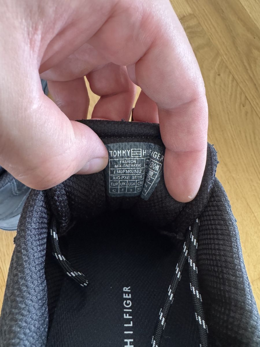 Tommy Hilfiger Herrenschuhe: Tommy Hilfiger Suede Sneakers – Neu (gemäss Beschreibung) aus Wettingen von ale_6gmk 4