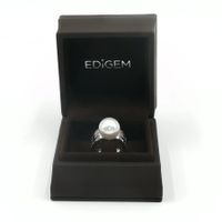 SÜDSEEPERLEN RING MIT BAGUETTE DIAMANTEN IN 750 WEISSGOLD