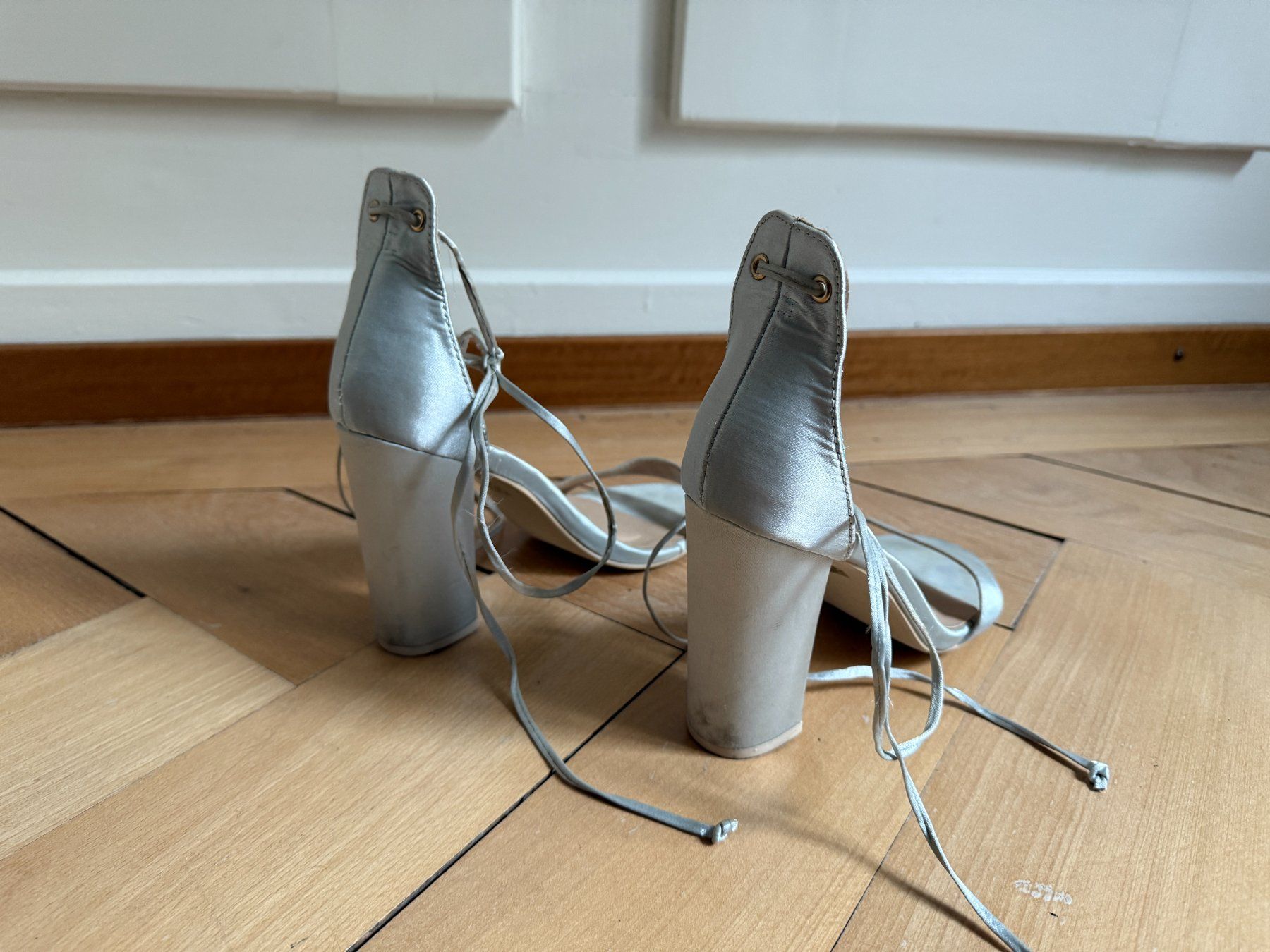 Scarpe da donna: BE MINE - High Heels Sandale silbern 39 – Usato da Zürich venduto da Diazaio 2
