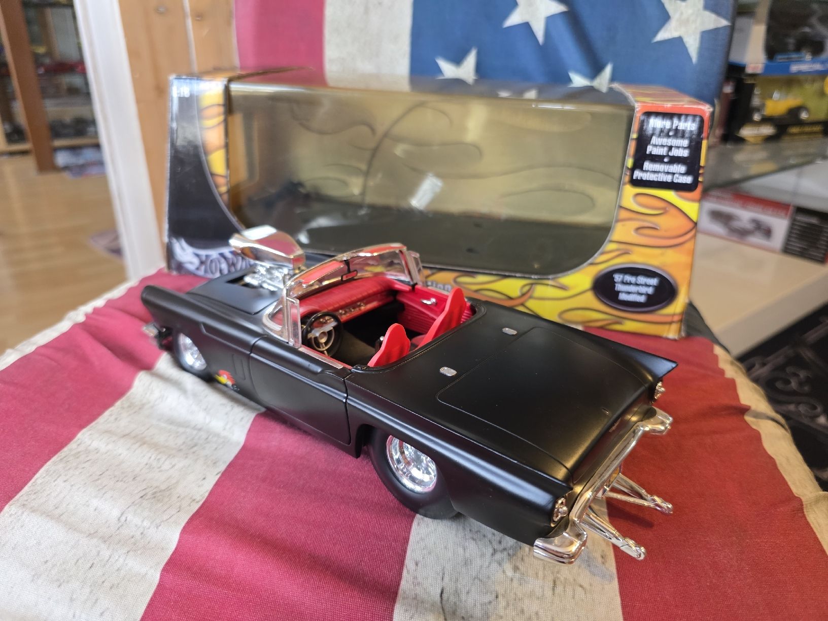 Hot Wheels Voitures modèles: 57'Pro Street Thunderbird Modified 1:18 – D'occasion à Goldingen par Muscle_Cars84 2