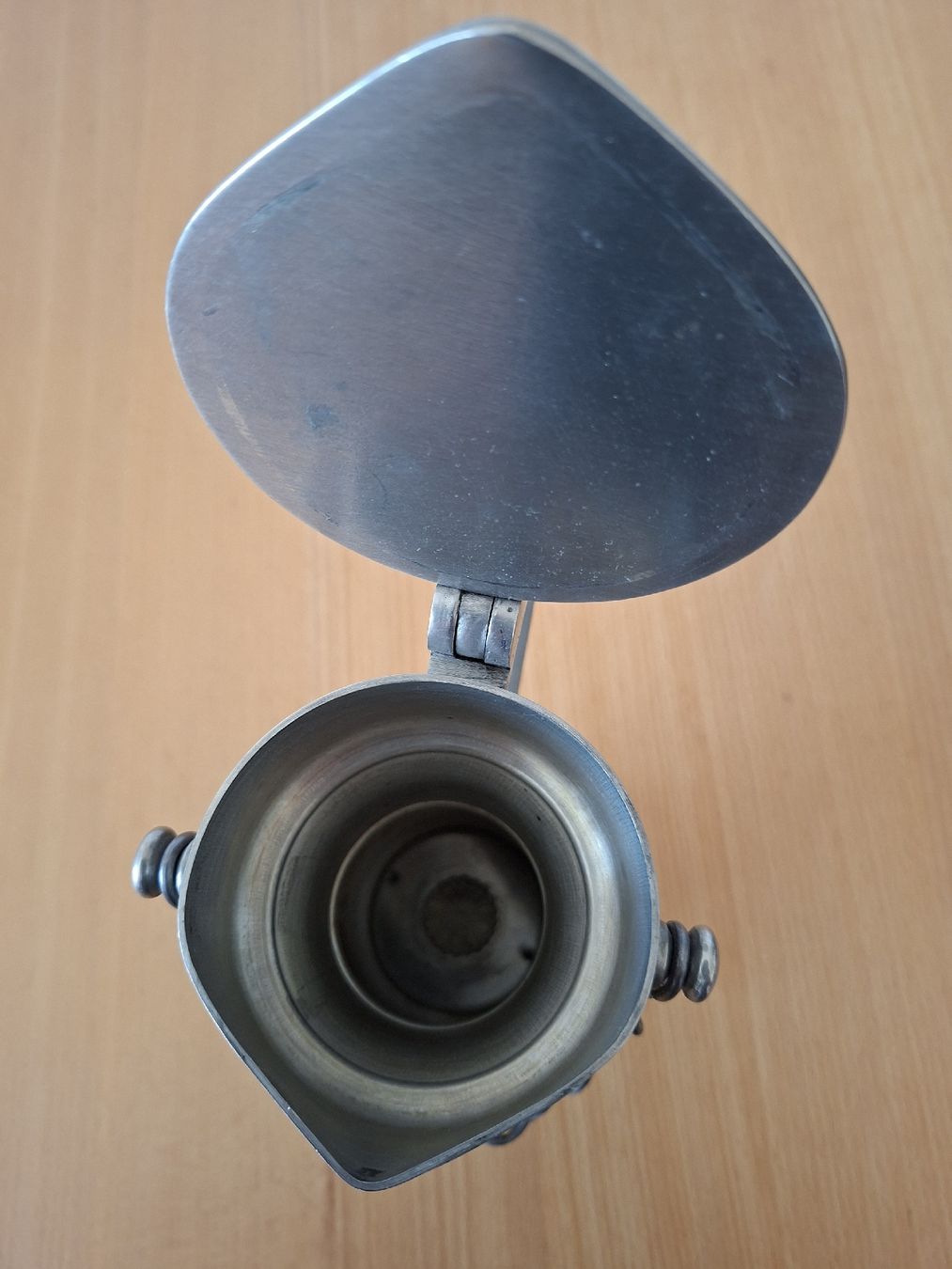 Caraffe: Walliser Zinnkrug mit Widderkopf – Usato da Fehraltorf venduto da Vakael 3