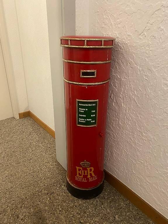Sonstiges für Haushalt & Wohnen: Schrank im look einer British Royal Mail Briefkastensäule  – Gebraucht aus Bolligen von Stefanidunno
