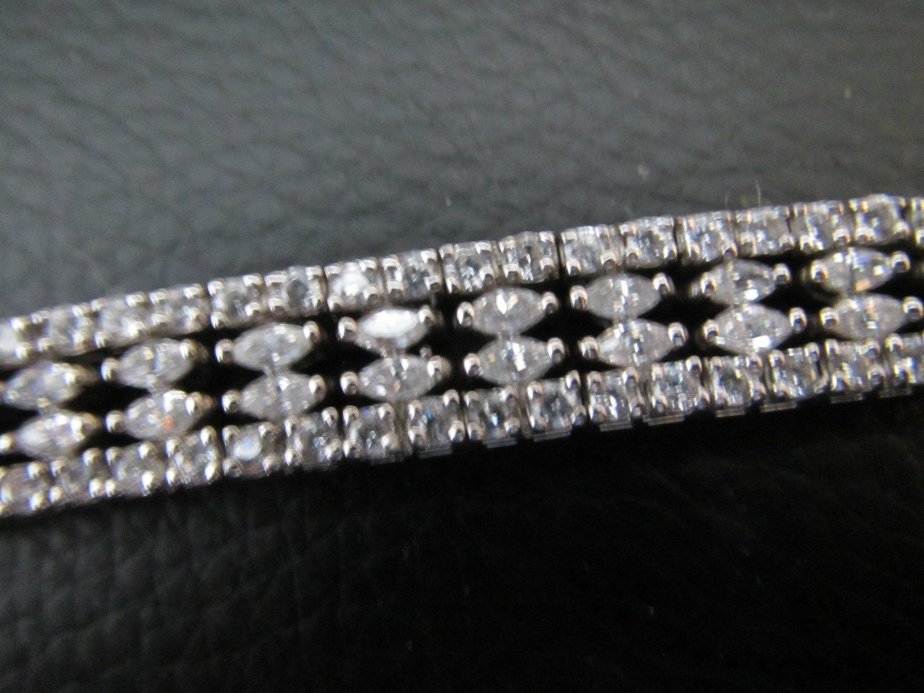 Armbänder & -reifen: ARMBAND SILBER – Gebraucht aus Zumikon von Gung 1