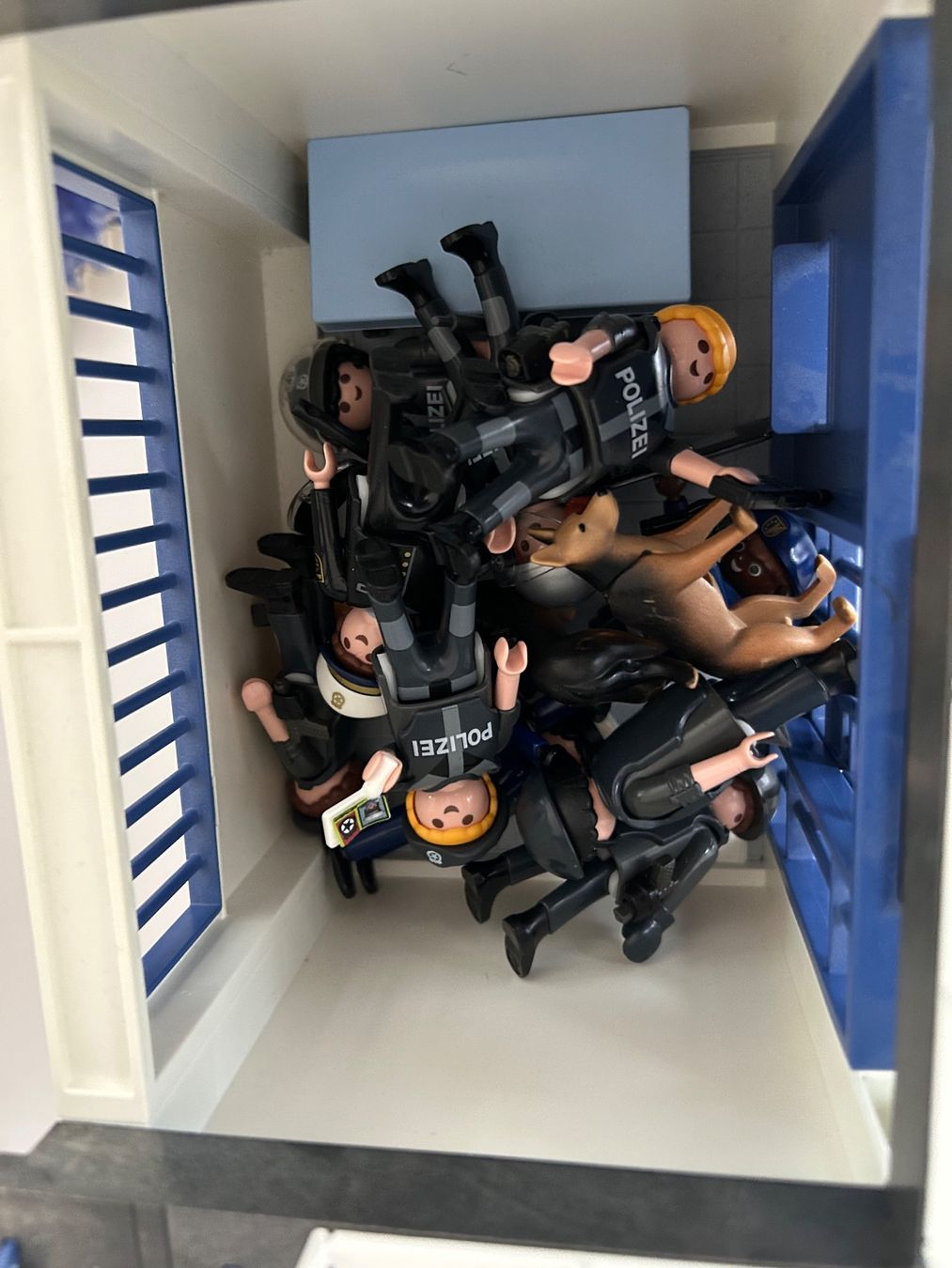 Playmobil Giocattoli: Playmobil Polizeistation plus Bank – Usato da illnau venduto da sweet83 5