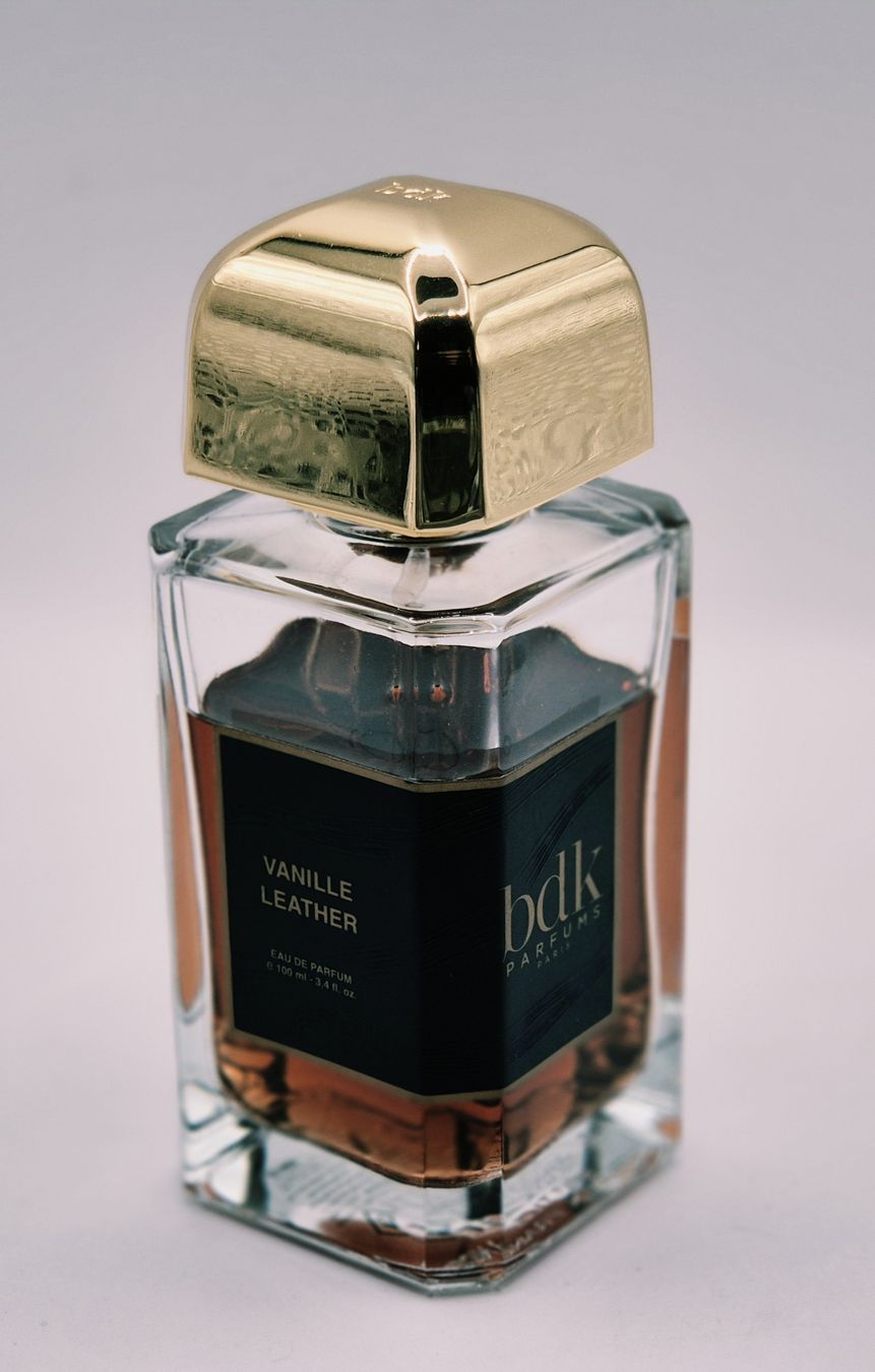 Profumi & Eau de Toilette: Vanille Leather bdk Parfums 100 ml – Usato da St. Gallen venduto da CaliSunshine