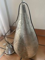 Orientalische Lampe aus gehämmertem Metall