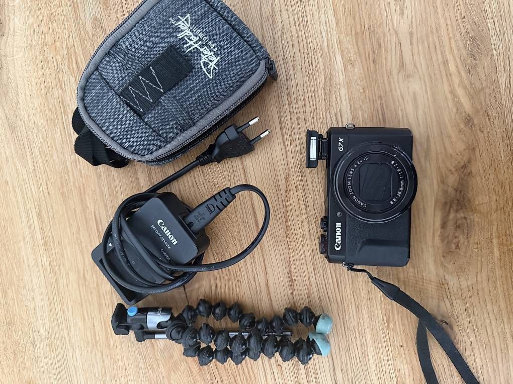Fotocamera: Canon Powershot G7x Mark II Bundle – Usato da Uster venduto da ceh_8pgy 1