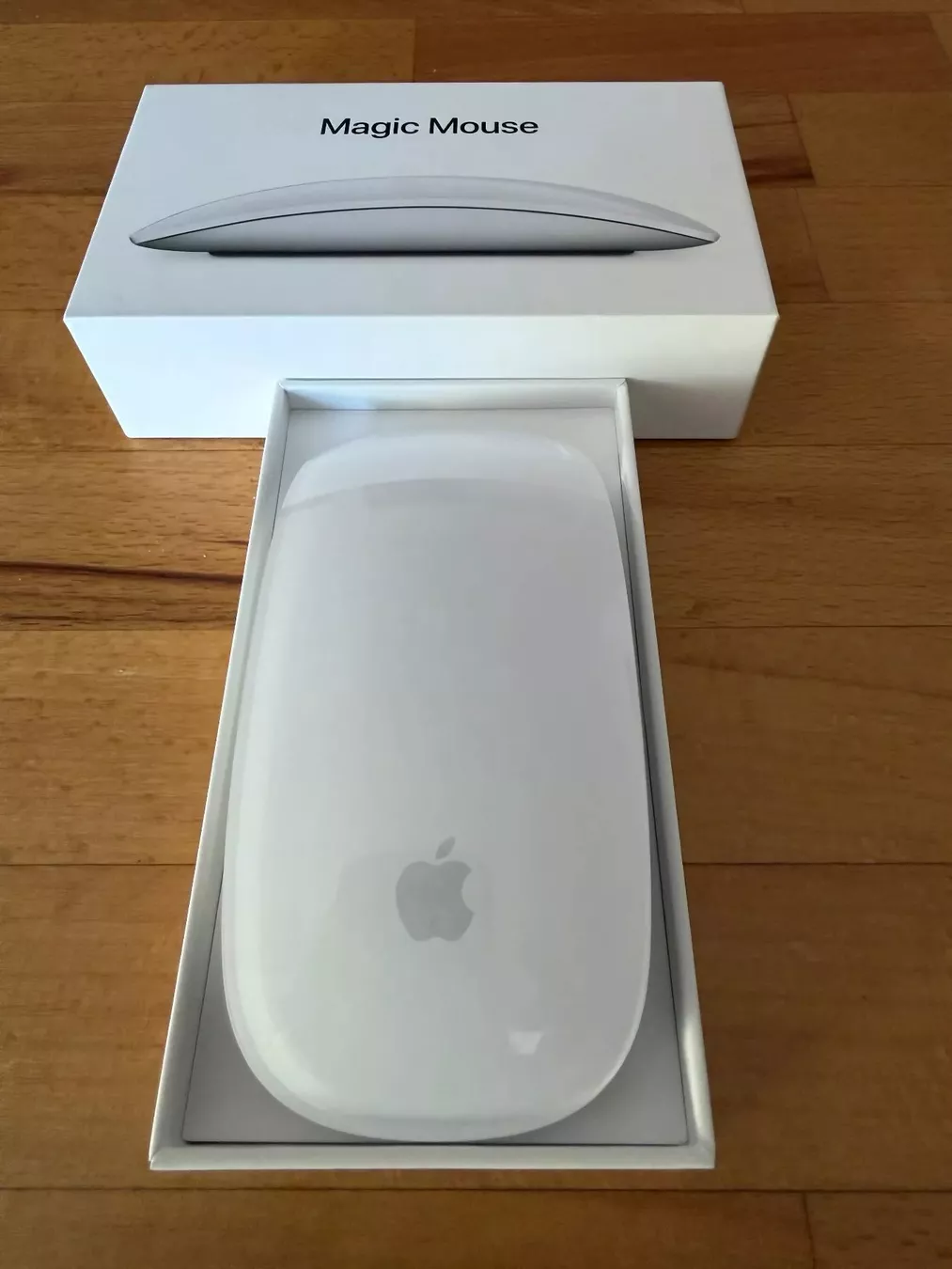 Apple Mouse: Magic Mouse Apple – Nuovo (secondo la descrizione) da La Tour de Peilz venduto da superniconico 1