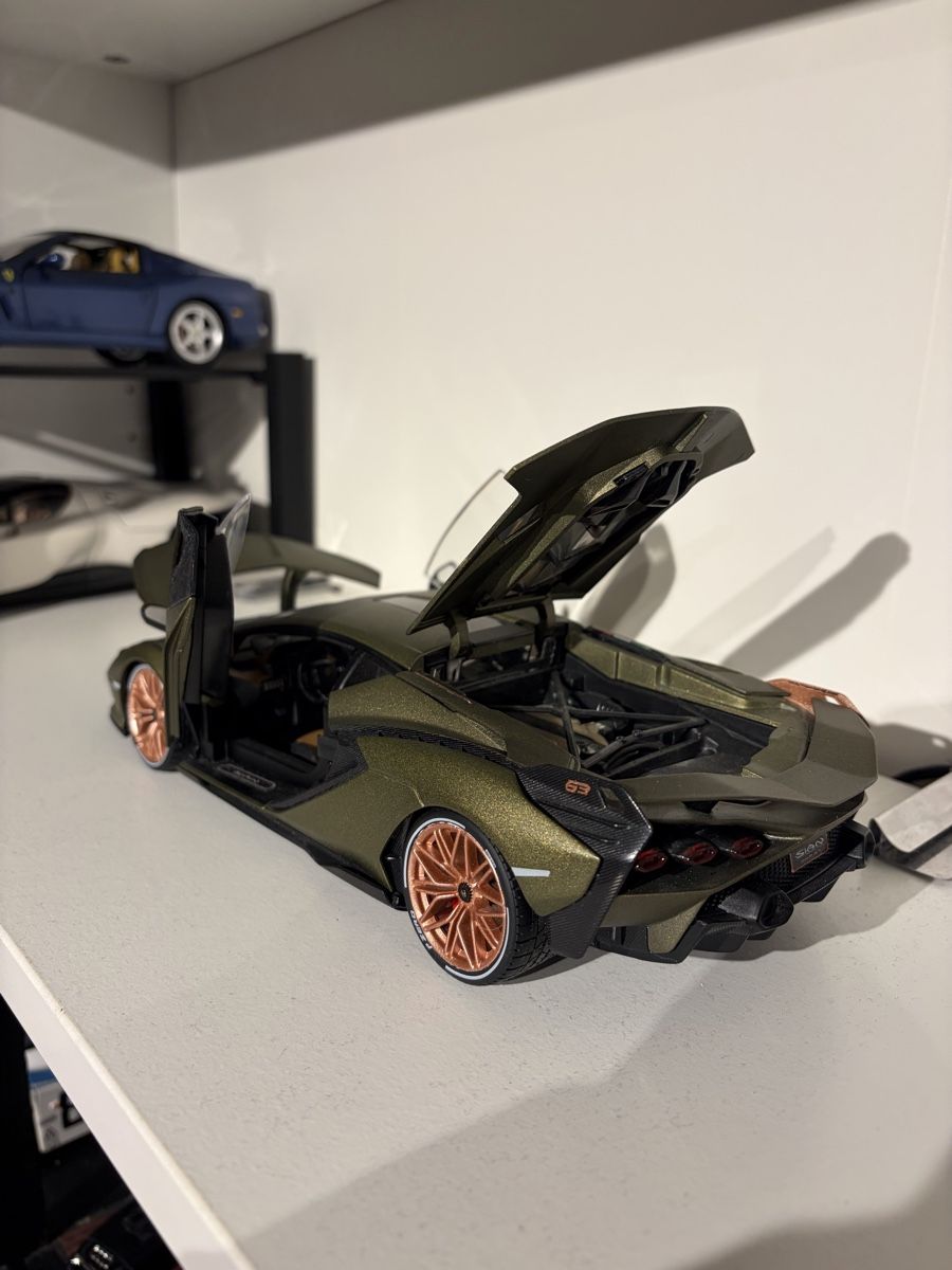 Lamborghini Modellini d'auto: Lamborghini Sian 1/18 – Nuovo (secondo la descrizione) da Gland venduto da rom_x75q 2