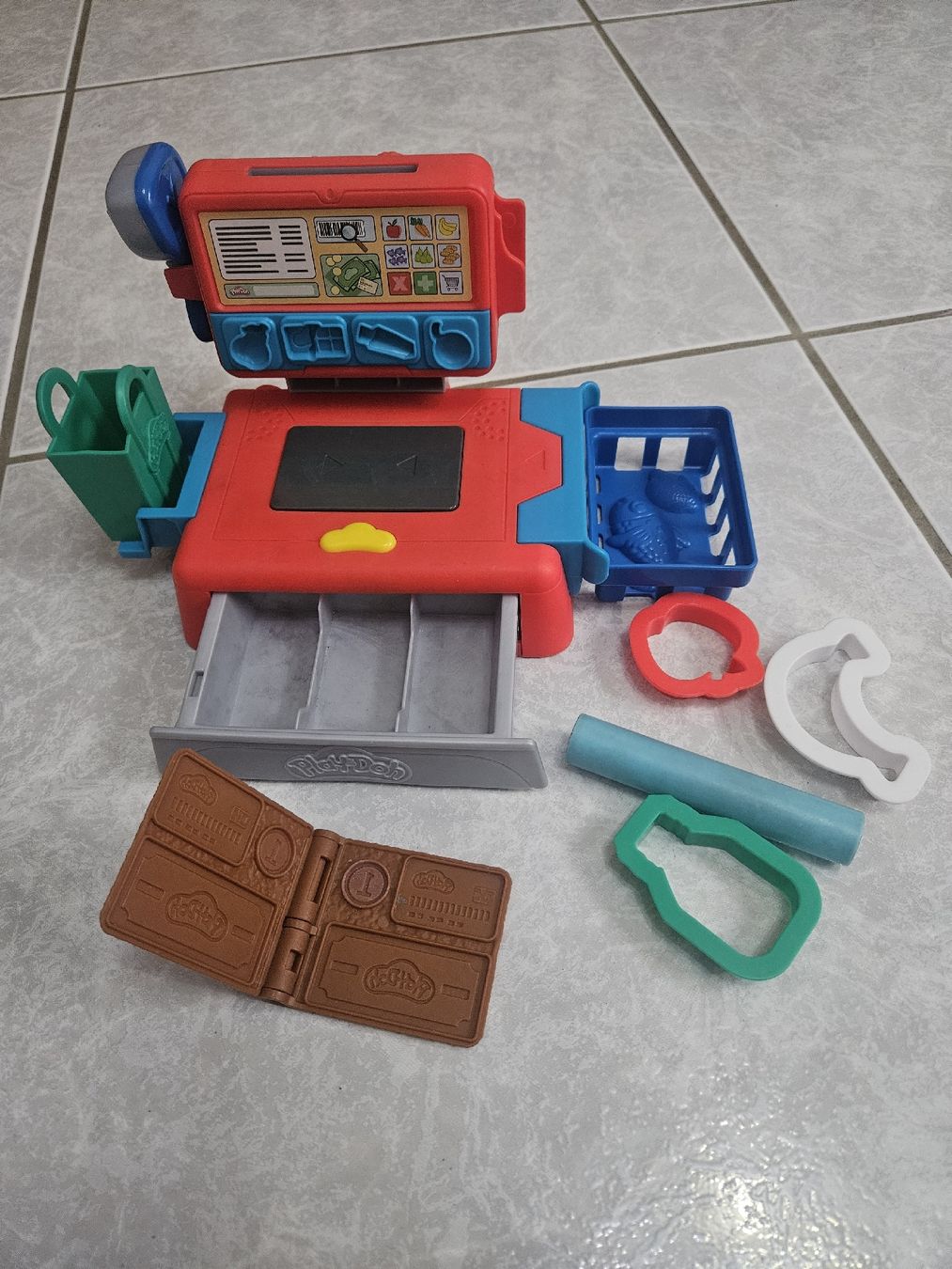 Play-Doh Materiale per modellare: play doh caisse supermarché – Usato da Miécourt venduto da Clochette23